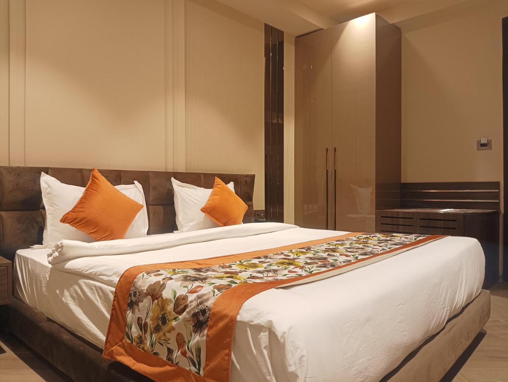Hotel Cullinan By Qotel Janakpuri دلهي المظهر الخارجي الصورة
