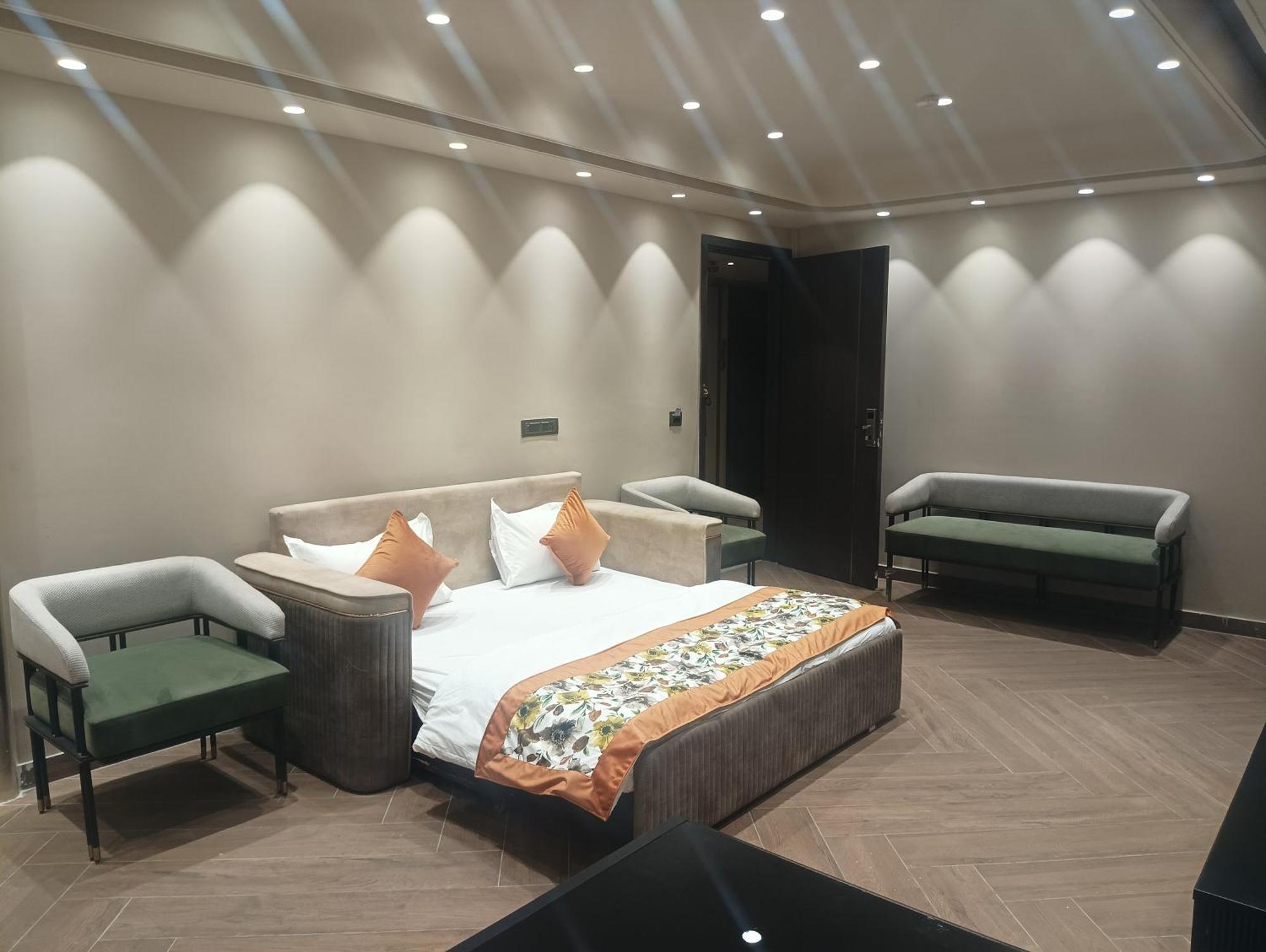 Hotel Cullinan By Qotel Janakpuri دلهي المظهر الخارجي الصورة