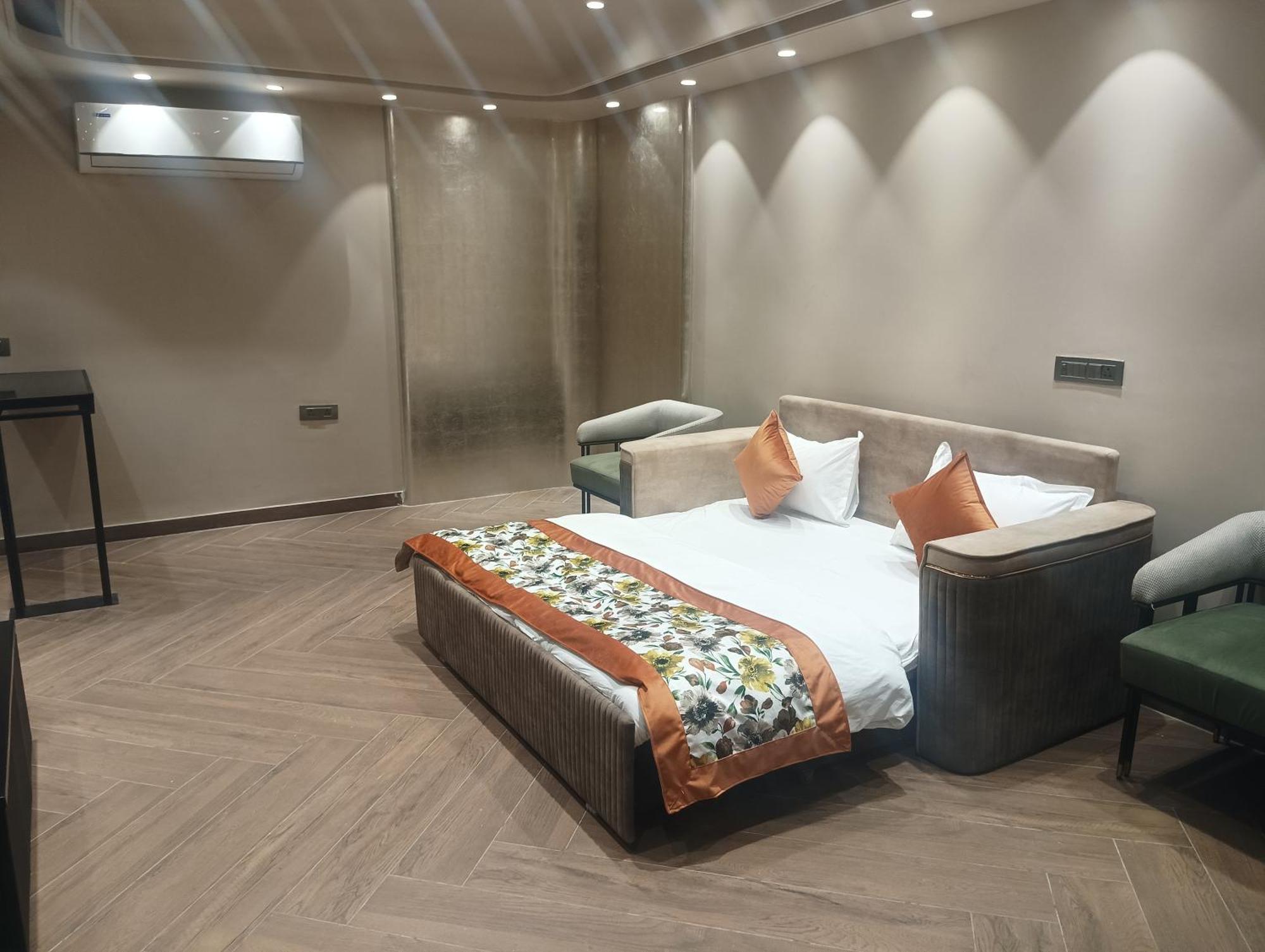 Hotel Cullinan By Qotel Janakpuri دلهي المظهر الخارجي الصورة