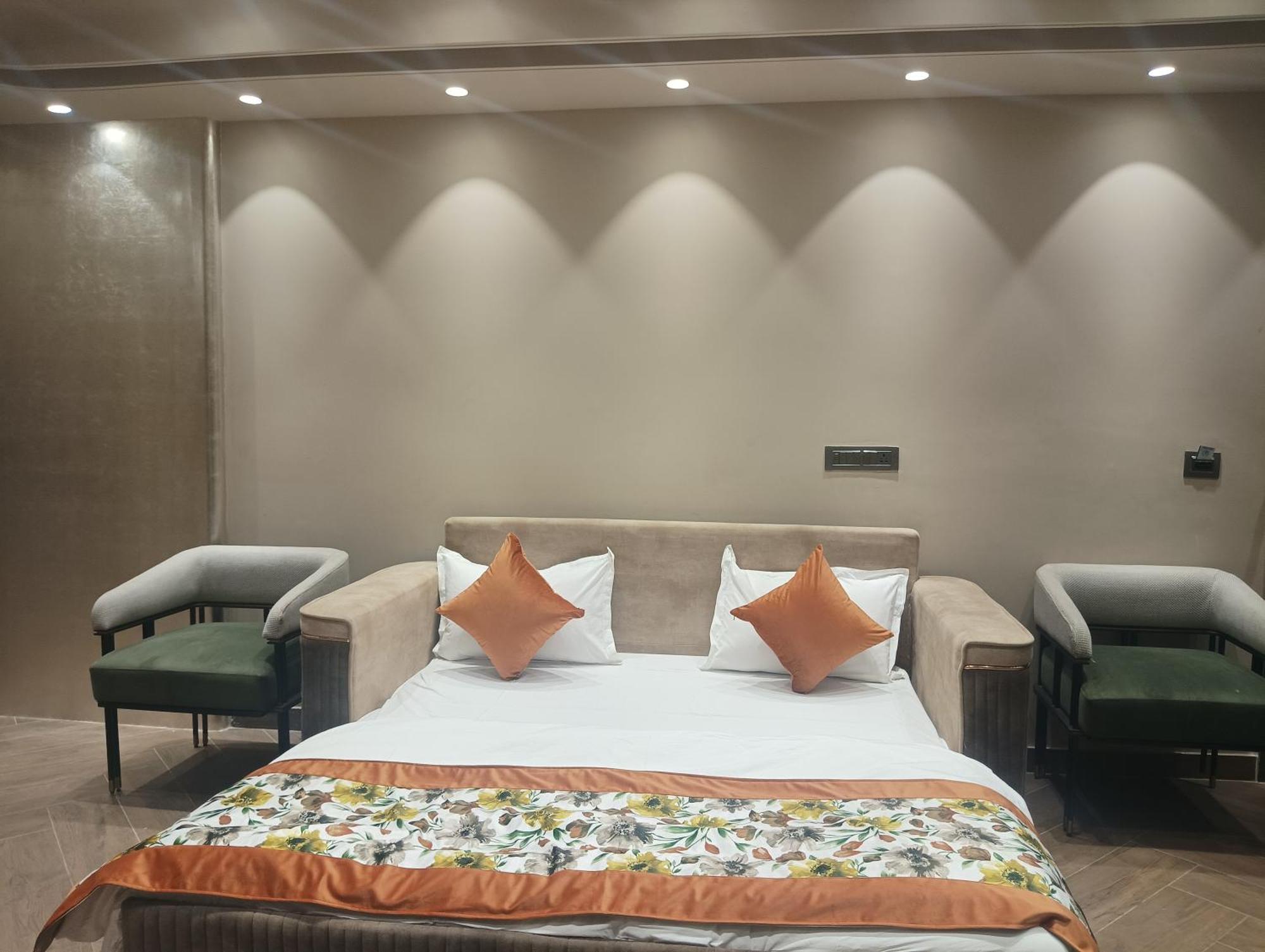 Hotel Cullinan By Qotel Janakpuri دلهي المظهر الخارجي الصورة