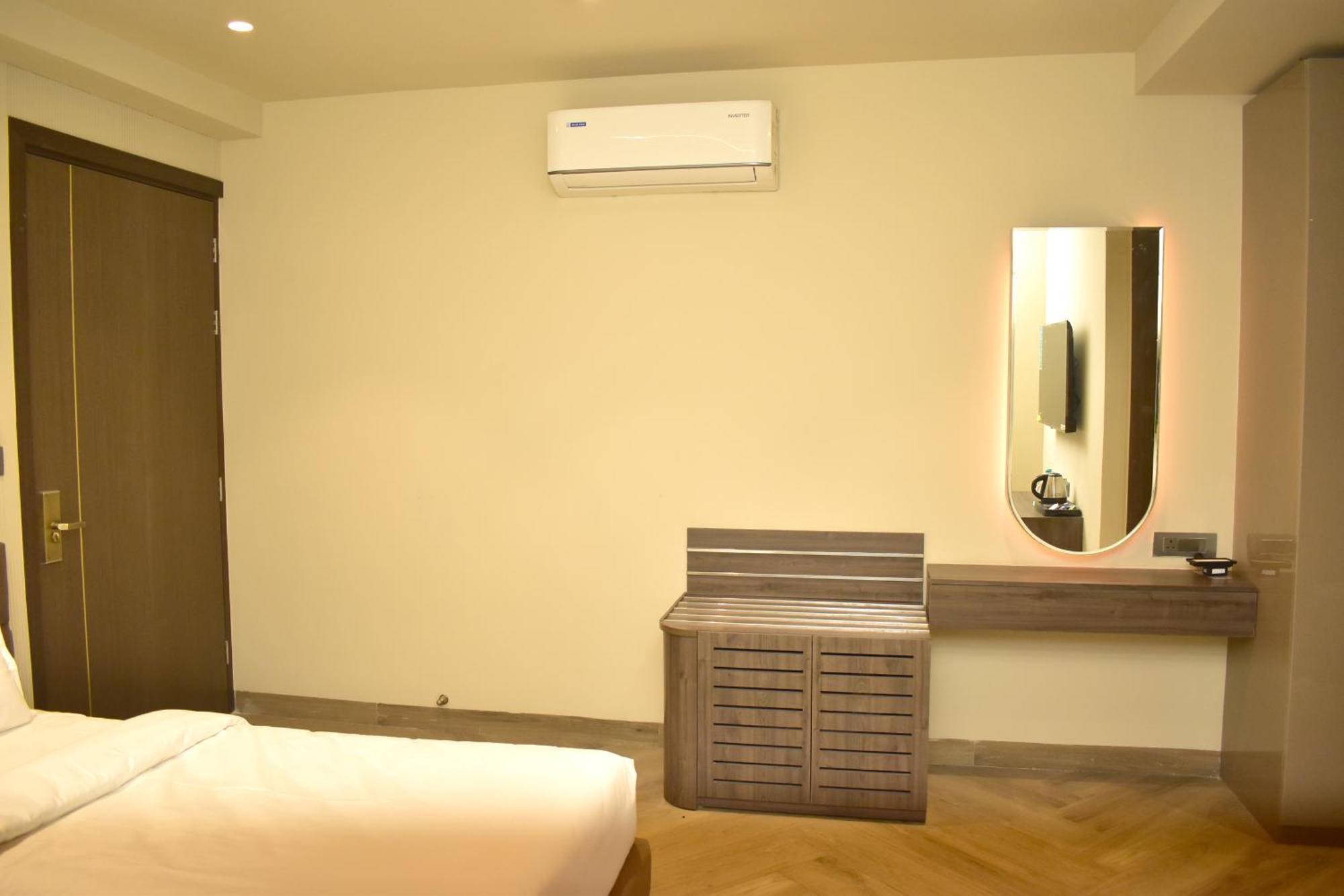 Hotel Cullinan By Qotel Janakpuri دلهي المظهر الخارجي الصورة